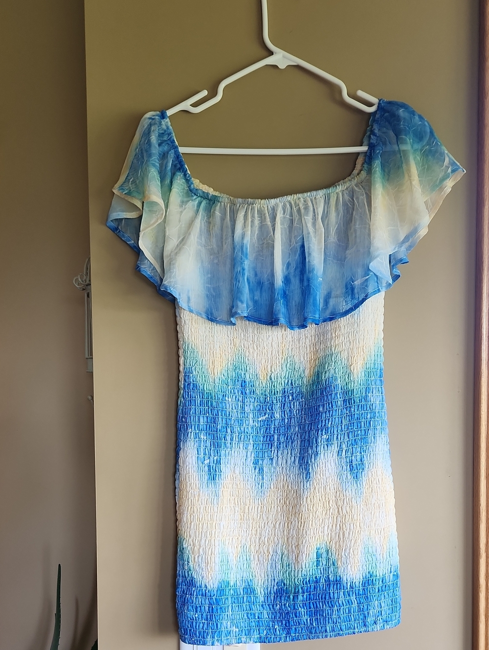 Blue Blush, Yellow & Blue Ombre Off-Shoulder Mini Dress Sz S